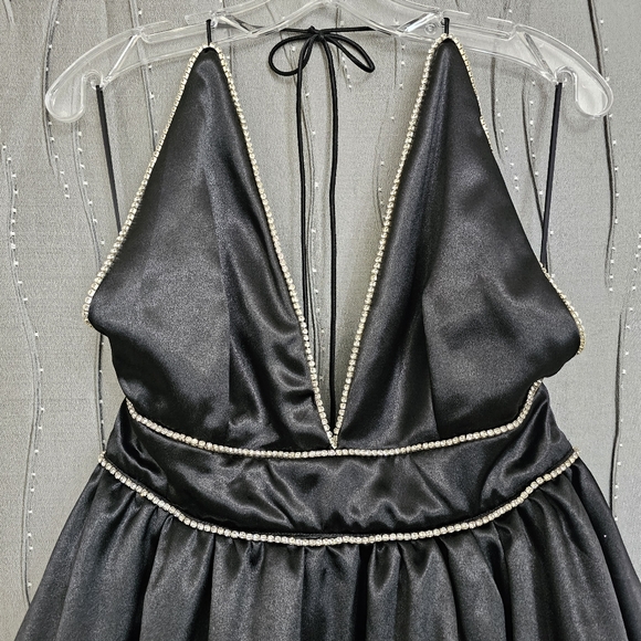 Nwot Lena Black Satin Halter Deep Plunge Rhinestone Trim Bubble Cocktail Dress - Picture 16 of 17